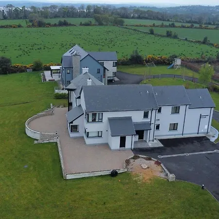 Serene Luxurious Haven With Sea Views *