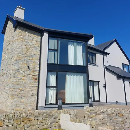 Serene Luxurious Haven With Sea Views