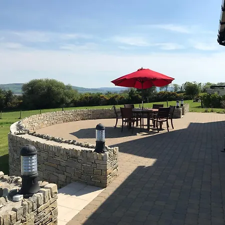 Serene Luxurious Haven With Sea Views