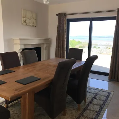 Lodge Serene Luxurious Haven With Sea Views
