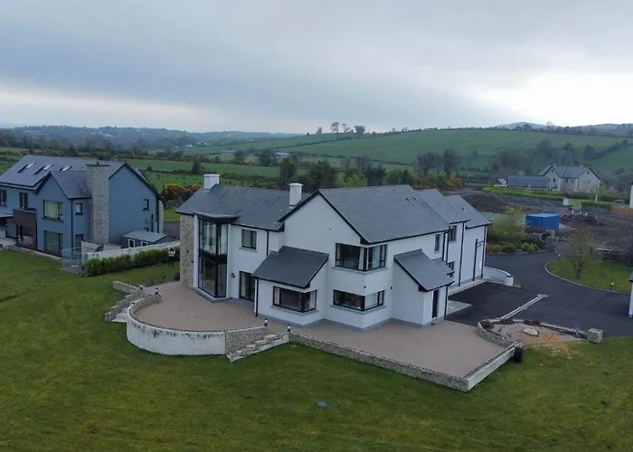 Serene Luxurious Haven With Sea Views