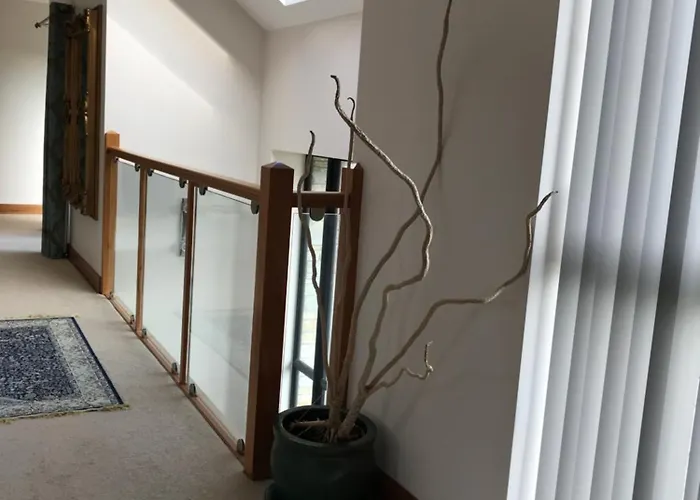 Serene Luxurious Haven With Sea Views 롯지 레터케니