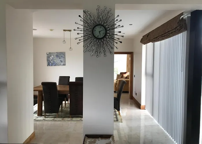 Serene Luxurious Haven With Sea Views * 레터케니