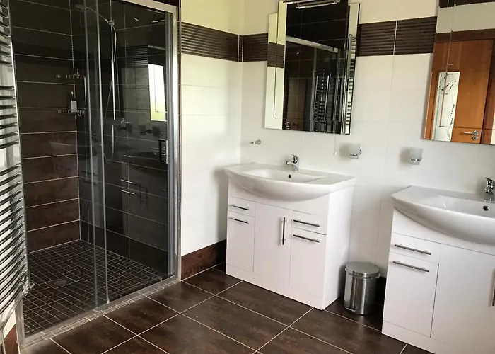 Serene Luxurious Haven With Sea Views *