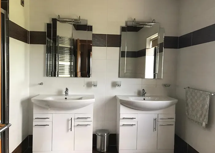 Serene Luxurious Haven With Sea Views *